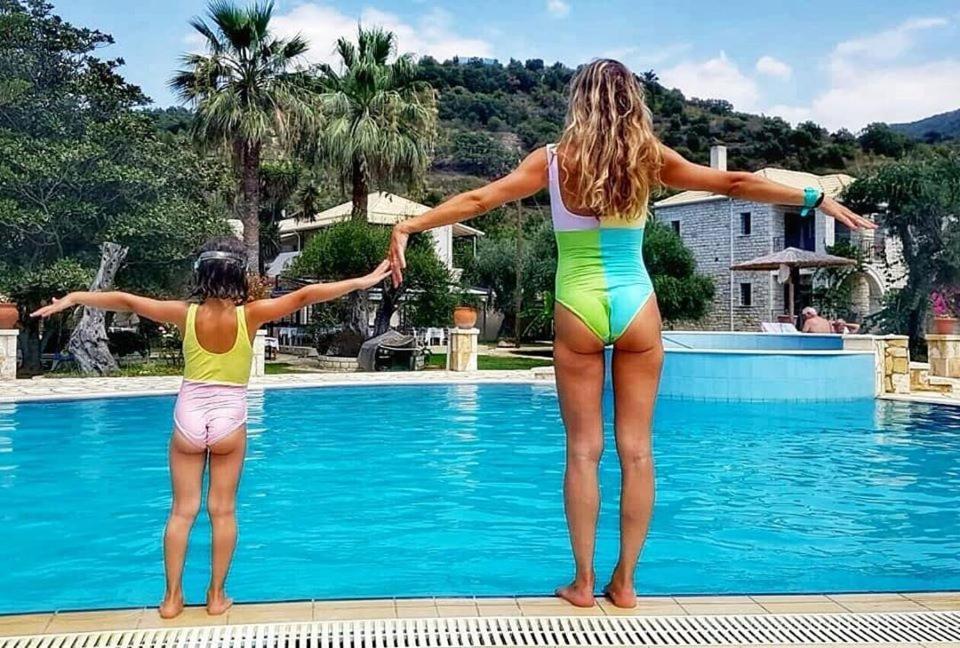 Hotel Mikros Paradisos Sívota Eksteriør bilde