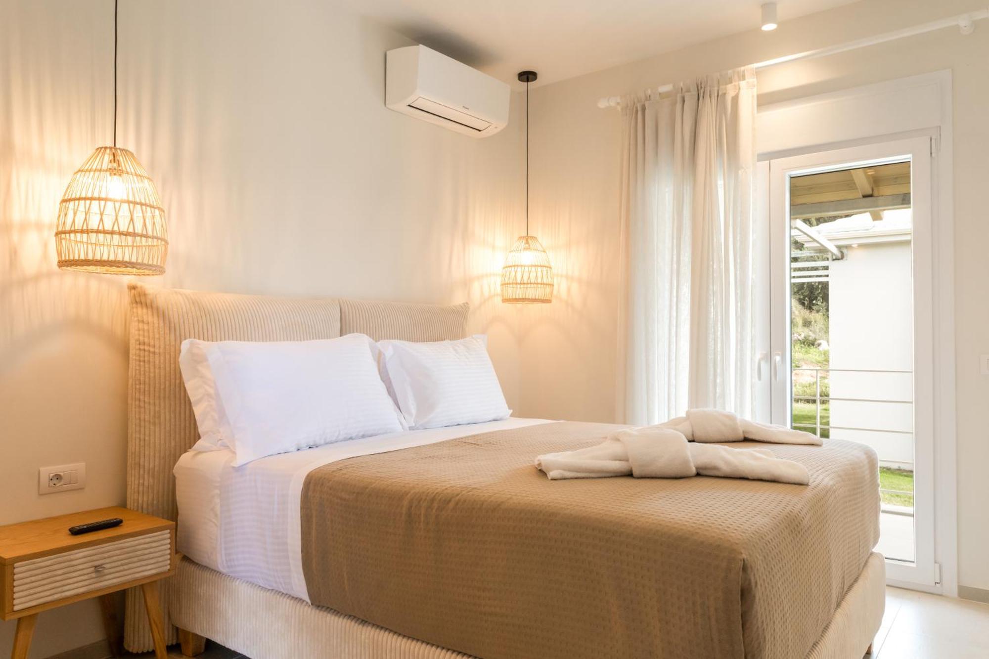 Hotel Mikros Paradisos Sívota Eksteriør bilde